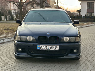 BMW 5 Series foto 3