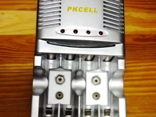 Зарядное устройство PKCELL 8146A 4xAA/AAA, 2xE(крона) NiMH, NiCd