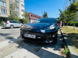 Tesla Model 3 foto 3