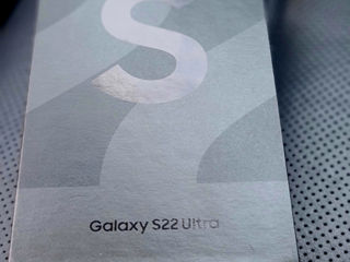 Samsung S22 Ultra - 900 euro new 128