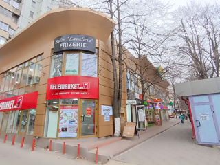 Se dă în chirie spațiu comercial, amplasat în centrul comercial din sect. Botanica, bd. Dacia.
