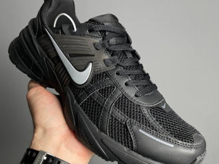 Nike V2K Runtekk Black Unisex 36-45 foto 2