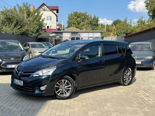 Toyota Verso foto 1