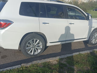 Toyota Highlander foto 1