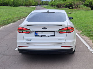 Ford Fusion foto 3