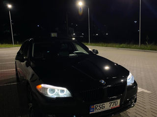 BMW 5 Series foto 4