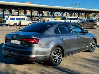 Volkswagen Jetta foto 5