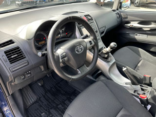 Toyota Auris foto 8