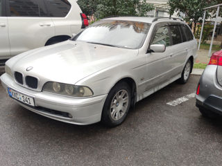 BMW 5 Series foto 1