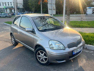 Toyota Yaris foto 1