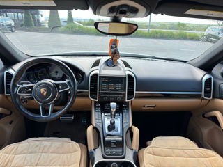 Porsche Cayenne foto 7