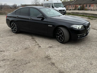 BMW 5 Series foto 5