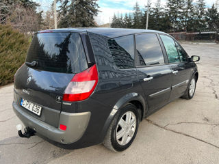 Renault Grand Scenic foto 2