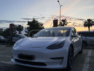 Tesla Model 3 foto 3