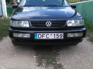 Volkswagen Passat foto 1