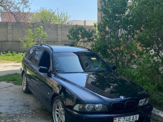 BMW 5 Series foto 6