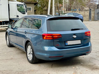 Volkswagen Passat foto 4