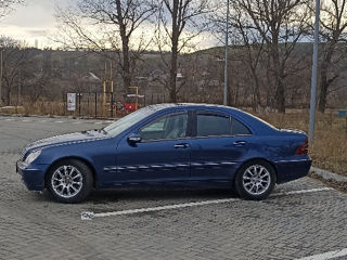 Mercedes C-Class foto 7