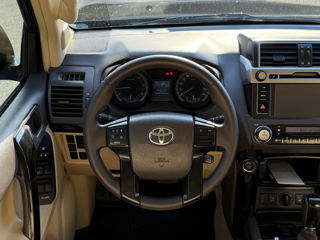 Toyota Land Cruiser Prado фото 8