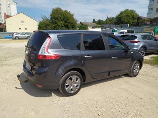 Renault Grand Scenic foto 2