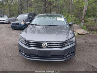 Volkswagen Passat foto 2