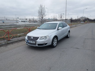 Chirie auto - rent a car  passat В6 1,9 tdi машина свободна viber / whatsapp foto 6