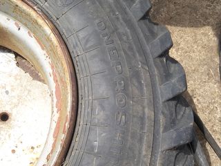 Продам резину на комбайны 500/60 R22.5   2 штуки foto 5