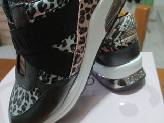 Guess foto 1