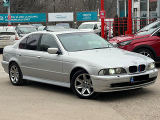 BMW 5 Series foto 4