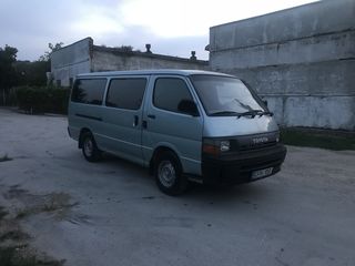 Toyota Hiace foto 2