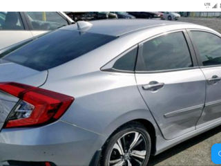 Honda Civic X поколения. Молдинги, накладка на двери OEM Honda foto 3