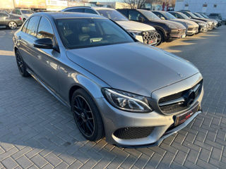 Mercedes C-Class foto 2