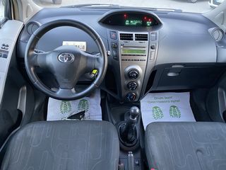 Toyota Yaris foto 11