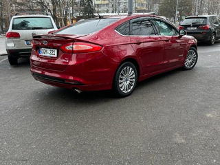 Ford Fusion foto 2