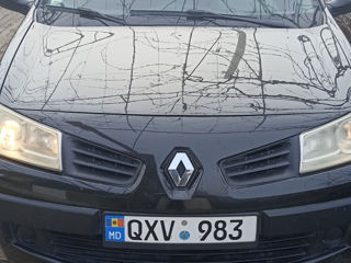 Renault Megane foto 2