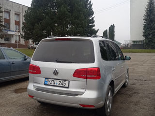 Volkswagen Touran foto 4