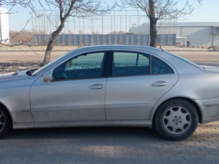 Mercedes E-Class foto 4