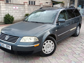 Volkswagen Passat foto 1