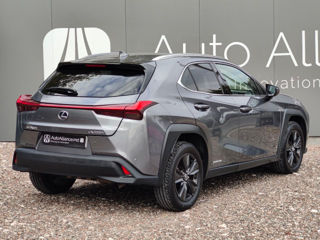 Lexus UX foto 7