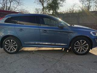 Volvo XC60 foto 2