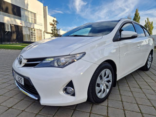 Toyota Auris foto 1