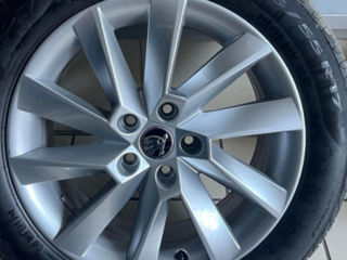 Vind discuri Skoda R17 cu cauciucuri Pirelli 215*55*17