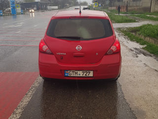 Nissan Versa foto 4