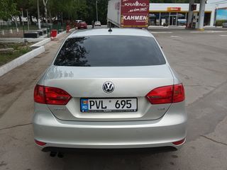 Volkswagen Jetta foto 3