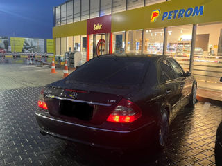 Mercedes E-Class foto 2