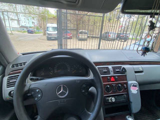 Mercedes E-Class foto 5