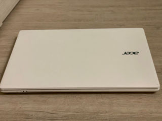 Acer Aspire V3-572 (i3-4030U, 6Gb, 500GB HDD) foto 1