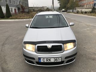 Skoda Fabia foto 2