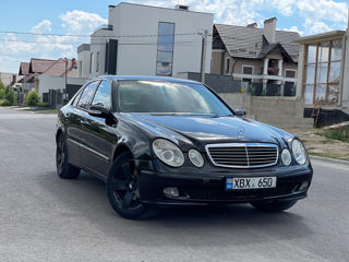 Mercedes E-Class foto 2