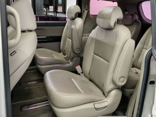 KIA Carnival foto 7